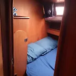 Bed & Boat L' Isola Che Non C'e * Viareggio