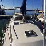 Botel Bed & Boat L' Isola Che Non C'e *