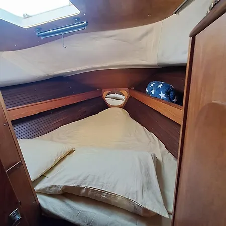 Bed & Boat Brezza Del Mare Botel