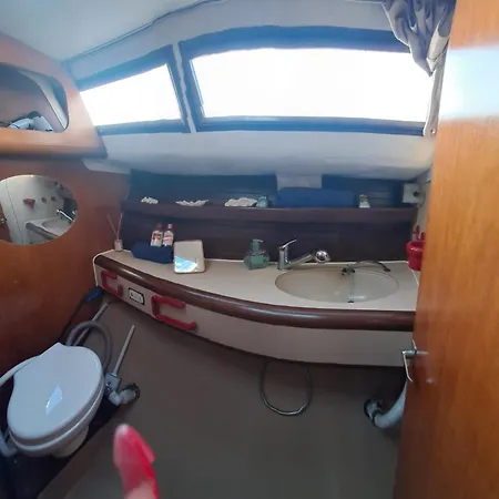 Bed & Boat Brezza Del Mare Botel