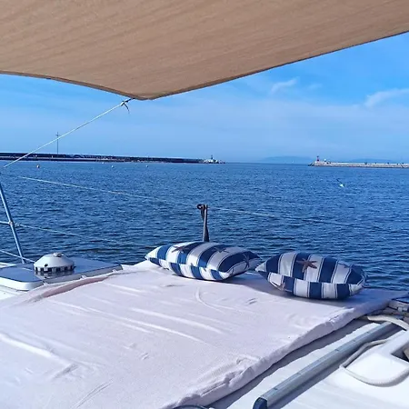 Bed & Boat Brezza Del Mare Botel Viareggio