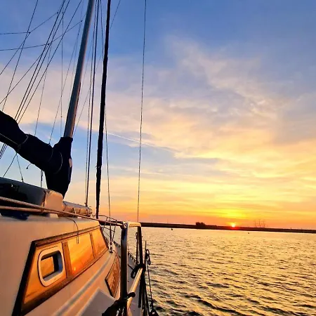 Bed & Boat L' Isola Che Non C'e