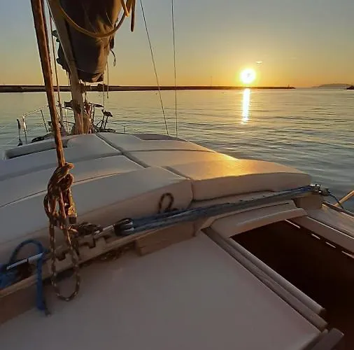 Bed & Boat L' Isola Che Non C'e *