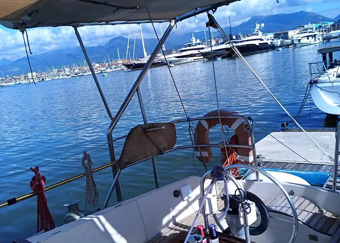 Bed & Boat L' Isola Che Non C'e Βιαρέτζιο