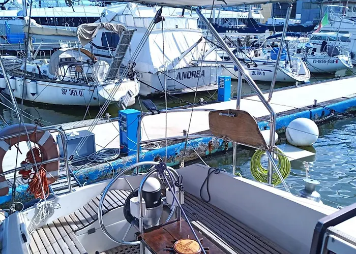 Bed & Boat L' Isola Che Non C'e *