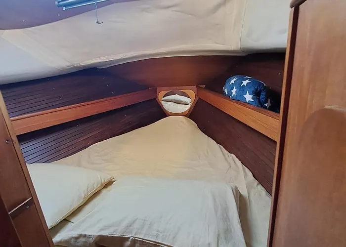 Bed & Boat L' Isola Che Non C'e Tekne